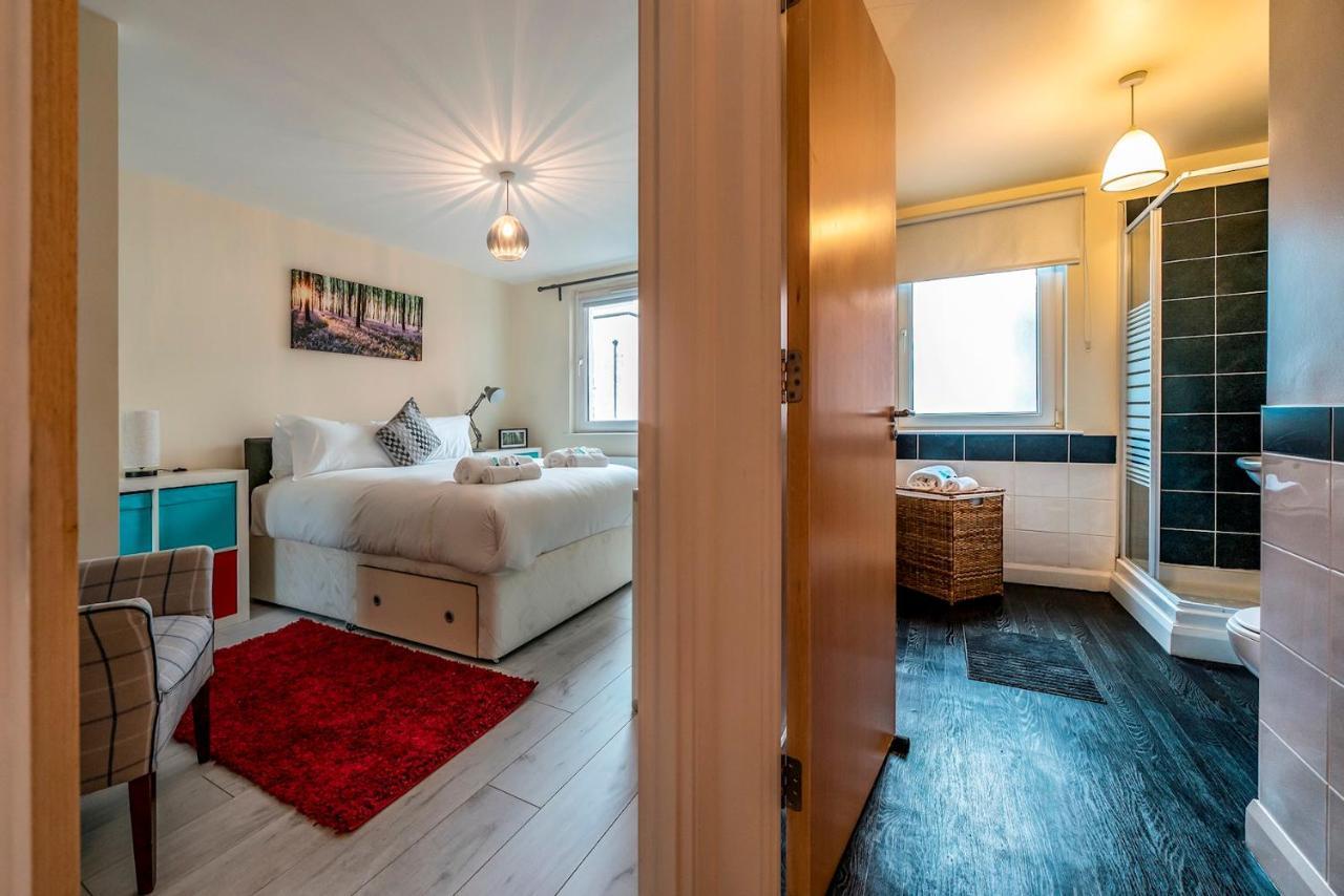 1 Bd Apt In Historical W Belfast Close To Centre Eksteriør billede