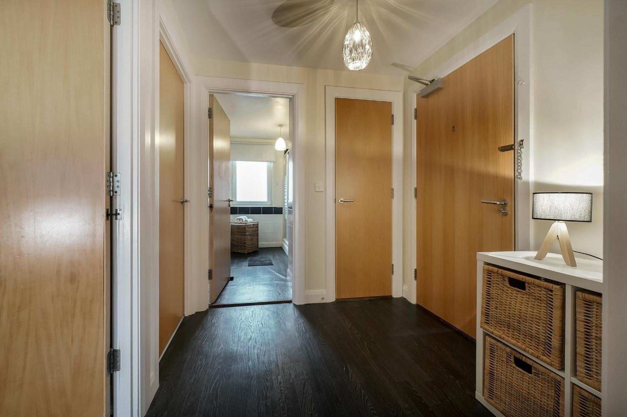 1 Bd Apt In Historical W Belfast Close To Centre Eksteriør billede
